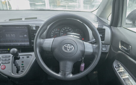 Toyota Wish II, 2003 год, 588 000 рублей, 16 фотография
