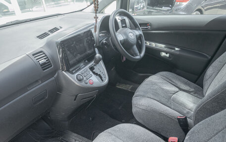 Toyota Wish II, 2003 год, 588 000 рублей, 17 фотография