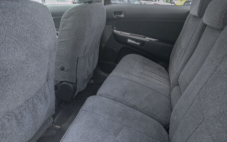 Toyota Wish II, 2003 год, 588 000 рублей, 14 фотография