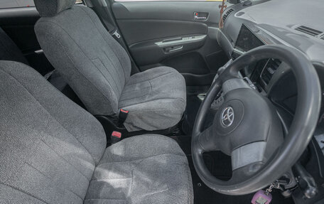 Toyota Wish II, 2003 год, 588 000 рублей, 11 фотография