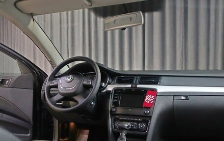 Skoda Superb III рестайлинг, 2011 год, 939 000 рублей, 5 фотография