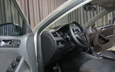 Volkswagen Jetta VI, 2018 год, 1 299 000 рублей, 7 фотография