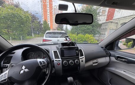 Mitsubishi Pajero Sport II рестайлинг, 2015 год, 2 050 000 рублей, 15 фотография