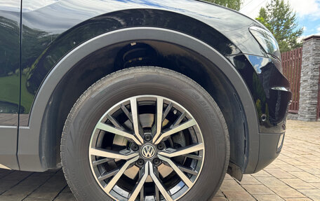 Volkswagen Tiguan II, 2020 год, 3 200 000 рублей, 23 фотография