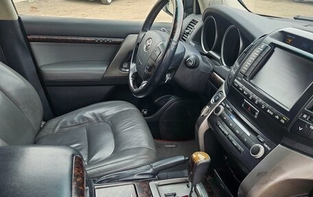 Toyota Land Cruiser 200, 2008 год, 2 490 000 рублей, 4 фотография