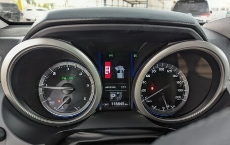 Toyota Land Cruiser Prado 150 рестайлинг 2, 2016 год, 4 470 000 рублей, 8 фотография