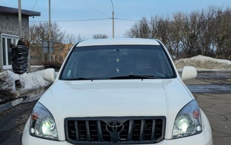 Toyota Land Cruiser Prado 120 рестайлинг, 2008 год, 2 800 000 рублей, 1 фотография
