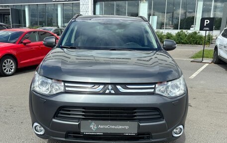 Mitsubishi Outlander III рестайлинг 3, 2013 год, 1 497 000 рублей, 3 фотография