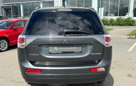 Mitsubishi Outlander III рестайлинг 3, 2013 год, 1 497 000 рублей, 4 фотография