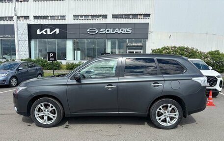Mitsubishi Outlander III рестайлинг 3, 2013 год, 1 497 000 рублей, 6 фотография