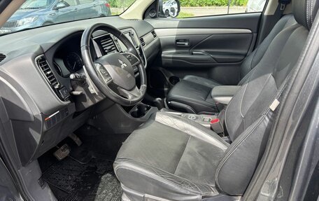 Mitsubishi Outlander III рестайлинг 3, 2013 год, 1 497 000 рублей, 9 фотография