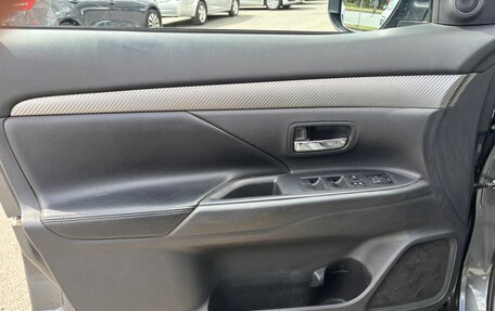 Mitsubishi Outlander III рестайлинг 3, 2013 год, 1 497 000 рублей, 10 фотография