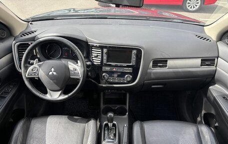 Mitsubishi Outlander III рестайлинг 3, 2013 год, 1 497 000 рублей, 14 фотография