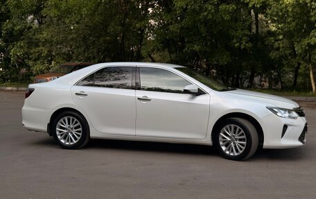 Toyota Camry, 2015 год, 1 950 000 рублей, 4 фотография