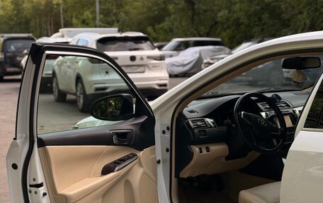 Toyota Camry, 2015 год, 1 950 000 рублей, 10 фотография