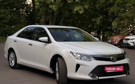 Toyota Camry, 2015 год, 1 950 000 рублей, 3 фотография