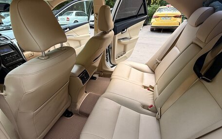 Toyota Camry, 2015 год, 1 950 000 рублей, 17 фотография