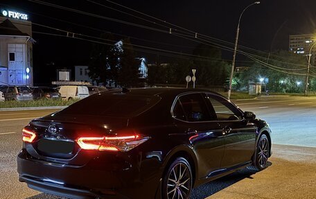 Toyota Camry, 2021 год, 3 850 000 рублей, 16 фотография