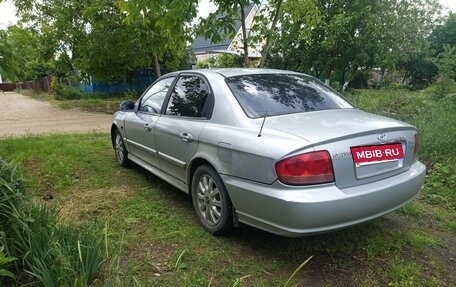 Hyundai Sonata IV рестайлинг, 2005 год, 230 000 рублей, 3 фотография