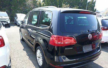 Volkswagen Sharan II, 2013 год, 1 550 000 рублей, 2 фотография