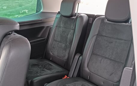 Volkswagen Sharan II, 2013 год, 1 550 000 рублей, 16 фотография