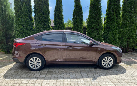 Hyundai Solaris II рестайлинг, 2021 год, 1 900 000 рублей, 3 фотография