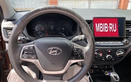 Hyundai Solaris II рестайлинг, 2021 год, 1 900 000 рублей, 12 фотография