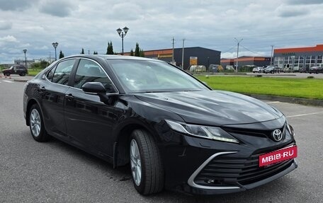 Toyota Camry, 2021 год, 2 700 000 рублей, 7 фотография