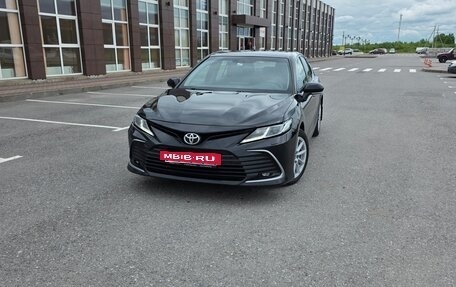 Toyota Camry, 2021 год, 2 700 000 рублей, 15 фотография