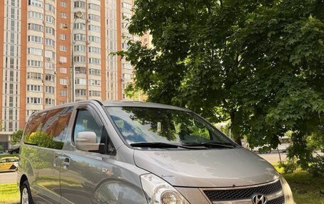Hyundai Grand Starex Grand Starex I рестайлинг 2, 2011 год, 1 600 000 рублей, 1 фотография