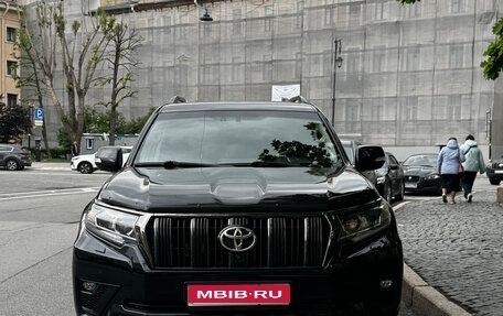 Toyota Land Cruiser Prado 150 рестайлинг 2, 2022 год, 7 990 000 рублей, 1 фотография
