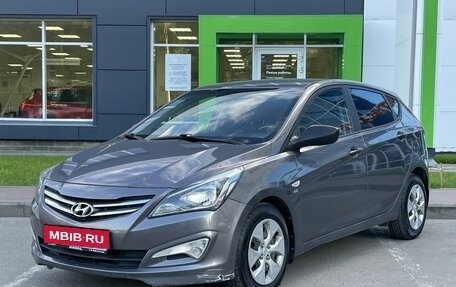 Hyundai Solaris II рестайлинг, 2014 год, 999 000 рублей, 1 фотография