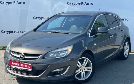 Opel Astra J, 2013 год, 650 000 рублей, 1 фотография