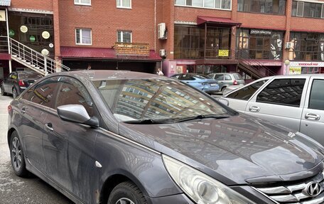 Hyundai Sonata VI, 2010 год, 730 000 рублей, 2 фотография