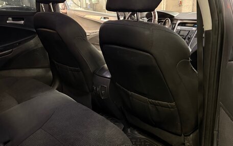 Hyundai Sonata VI, 2010 год, 730 000 рублей, 17 фотография