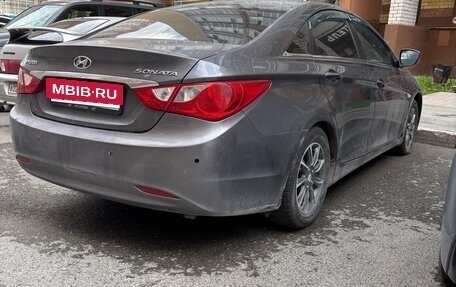 Hyundai Sonata VI, 2010 год, 730 000 рублей, 4 фотография