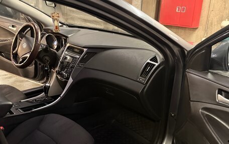 Hyundai Sonata VI, 2010 год, 730 000 рублей, 20 фотография