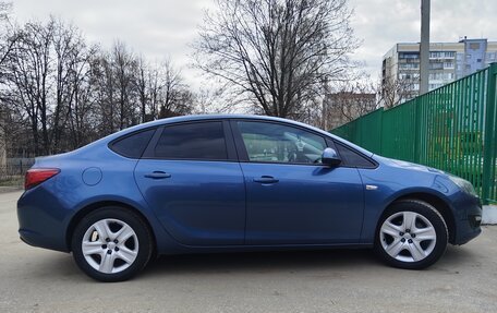 Opel Astra J, 2014 год, 920 000 рублей, 8 фотография