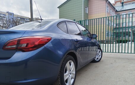 Opel Astra J, 2014 год, 920 000 рублей, 9 фотография