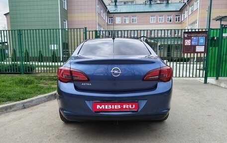 Opel Astra J, 2014 год, 920 000 рублей, 10 фотография