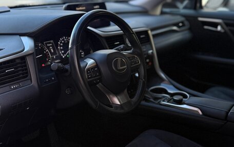 Lexus RX IV рестайлинг, 2018 год, 4 370 000 рублей, 12 фотография