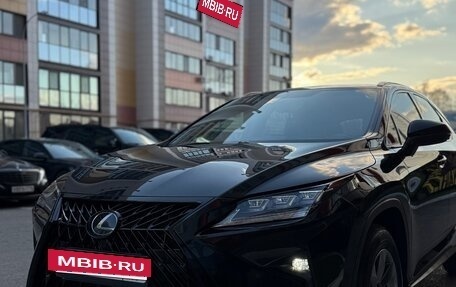 Lexus RX IV рестайлинг, 2018 год, 4 370 000 рублей, 3 фотография