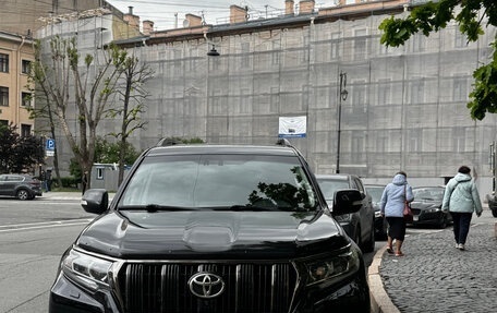 Toyota Land Cruiser Prado 150 рестайлинг 2, 2022 год, 7 990 000 рублей, 2 фотография