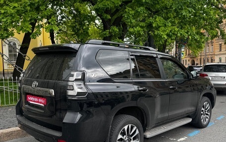 Toyota Land Cruiser Prado 150 рестайлинг 2, 2022 год, 7 990 000 рублей, 4 фотография
