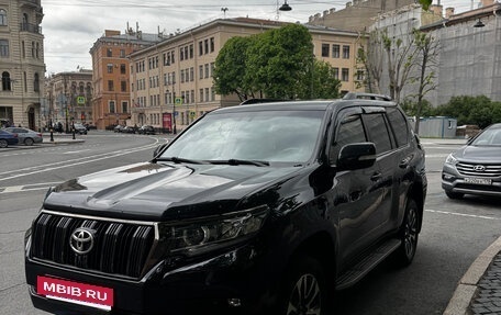 Toyota Land Cruiser Prado 150 рестайлинг 2, 2022 год, 7 990 000 рублей, 5 фотография