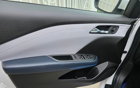 Chevrolet Monza, 2024 год, 1 570 000 рублей, 21 фотография