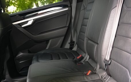 Volkswagen Touareg III, 2019 год, 5 100 000 рублей, 24 фотография