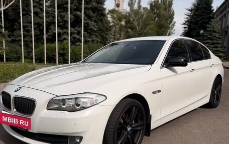 BMW 5 серия, 2013 год, 2 100 000 рублей, 2 фотография