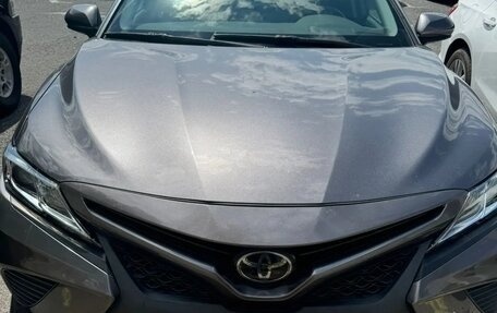Toyota Camry, 2019 год, 1 700 000 рублей, 4 фотография