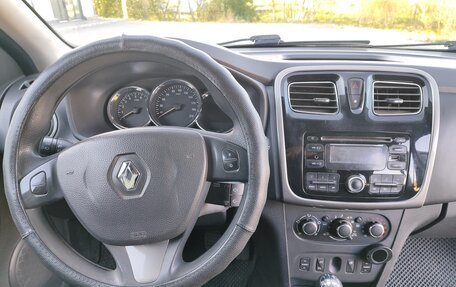Renault Logan II, 2016 год, 628 000 рублей, 9 фотография